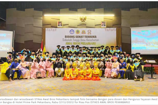 STIKes Awal Bros Pekanbaru Wisuda Puluhan Mahasiswa